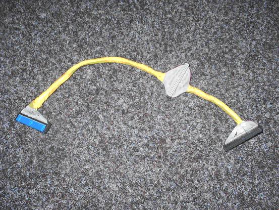 Omotáme kabel izolační páskou