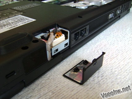 Asus X80L-4P083(P) – Malý, levný a výkonný studentský notebook